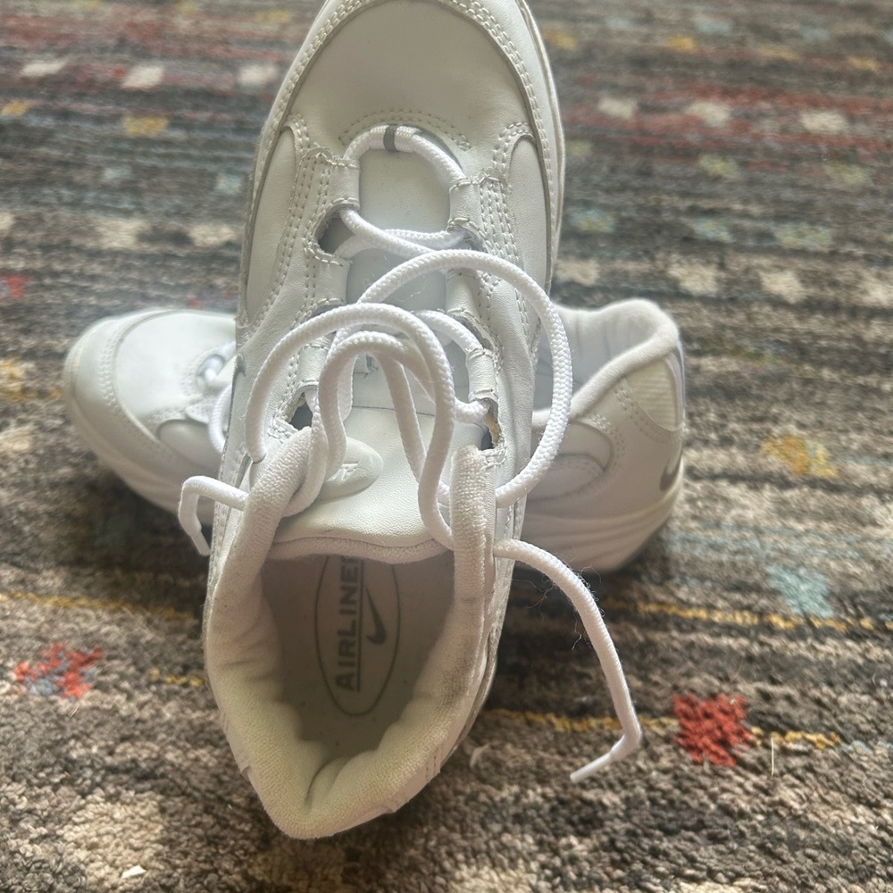 Nike White Classic Sneakers Low-Top Canvas